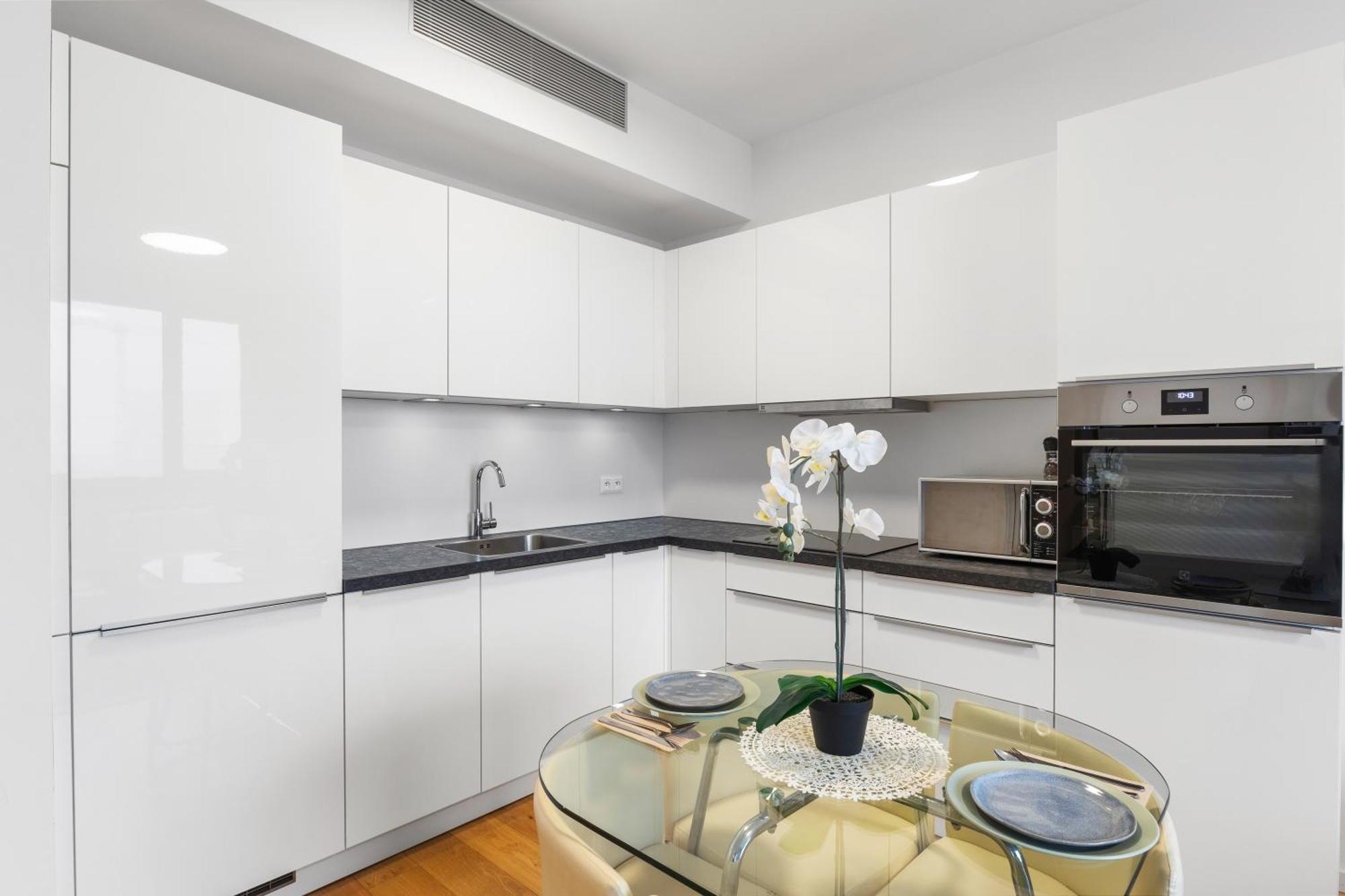 Apartment Skypark, Luxusny S Parkovanim Vo Vyske Pressburg